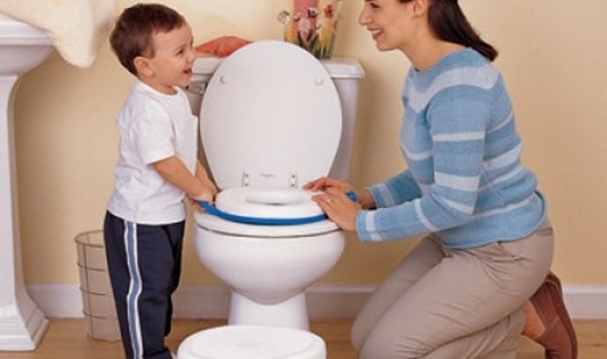 Mengajari anak toilet training