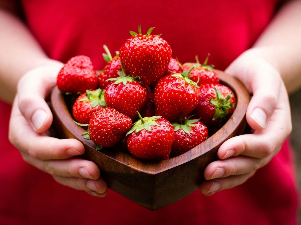 strawberry buah cinta