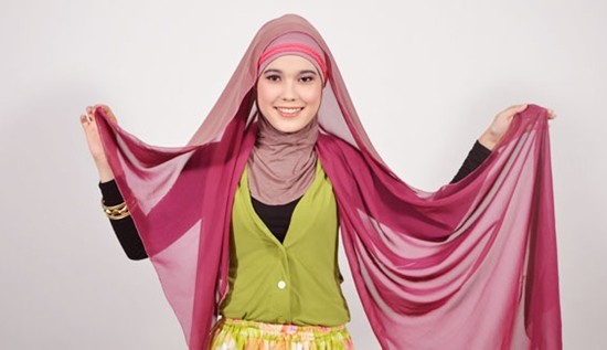 Memilih Bahan Hijab