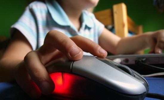 Penggunaan Internet Pada Anak