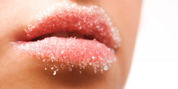 Cara Mempercantik Bibir Dengan Gula Dan Kopi