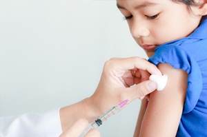 Efek Samping dari Vaksin Meningitis  