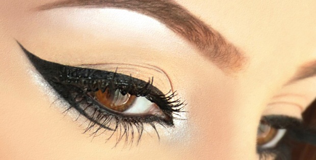 7 Hal Yang Harus Anda Perhatikan Saat Memilih Eyeliner