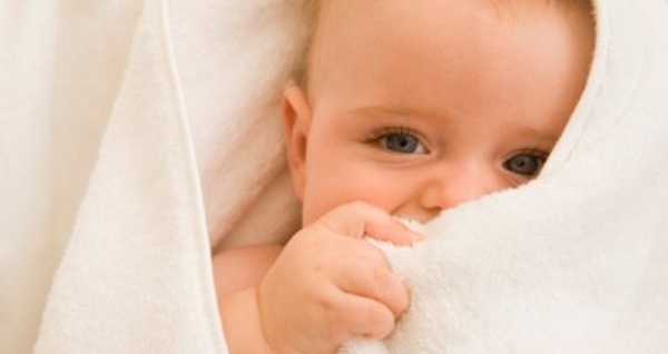 perawatan mata bayi
